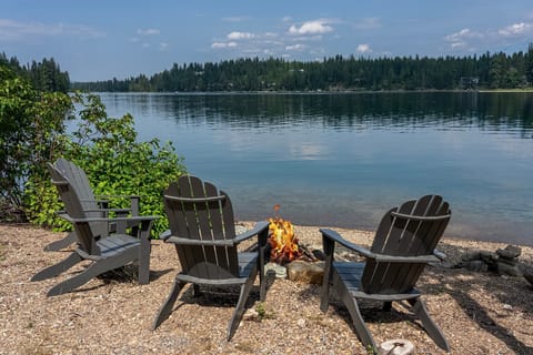 Relax by the lake | Exterior