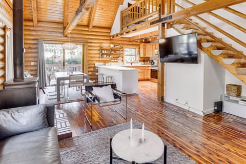 Pine Mountain Club Vacation Rental | 3BR | 2BA | 1,400 Sq Ft | 3 Steps to Enter