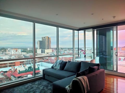 Living Room- Panoramic Hill to Ocean View