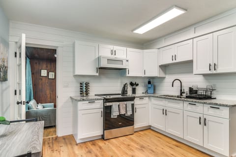 House (2 Bedrooms) | Interior