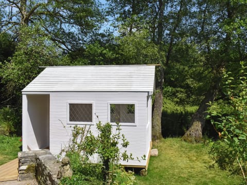 Garden | The Gate House, Creigiog Mill, Llanarmon-Yn-Ial