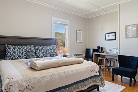 King Bed, Custom Mattress Made in Tennessee