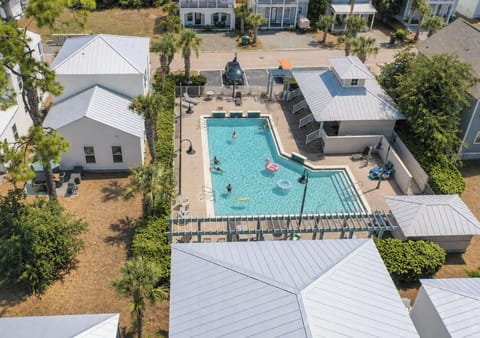 Community Pool is right next door
