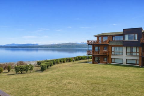 Mountain view,View(from property / room),Garden view,Lake view,Bird's eye view