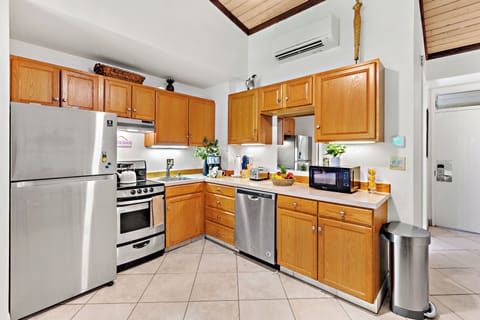 Fully equipped kitchen