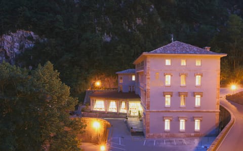 Front of property - evening/night