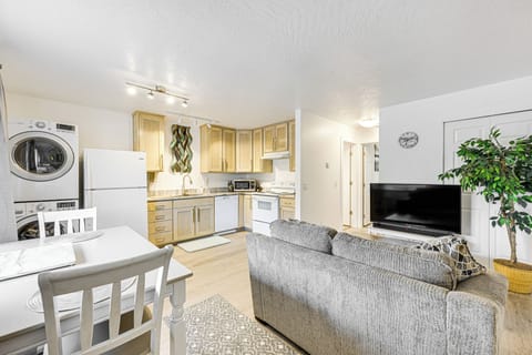 Soldotna Vacation Rental | 1BR | 1BA | 450 Sq Ft | 2 Steps Required