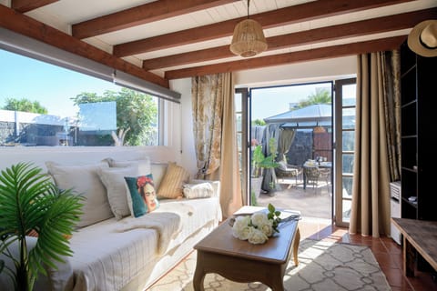 Villa | 2 bedrooms, iron/ironing board, free WiFi, bed sheets