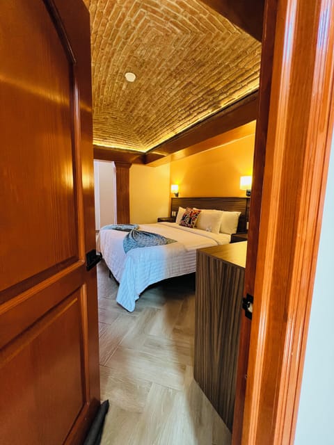 Classic Room, City View | In-room safe, blackout drapes, iron/ironing board, free WiFi