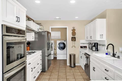 Fully equipped kitchen