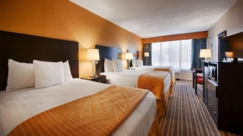 Standard Triple Room | Premium bedding, pillowtop beds, in-room safe, desk