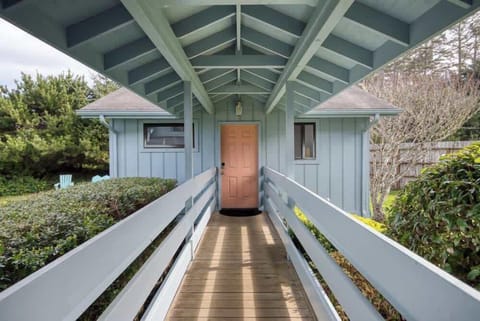 #StayinMyDistrict Cape Arago Oceanfront Guest Suite #StayinMyDistrict #BookDirect