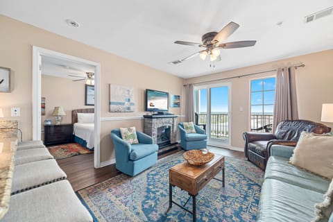Welcome to Grand Beach Resort 202!