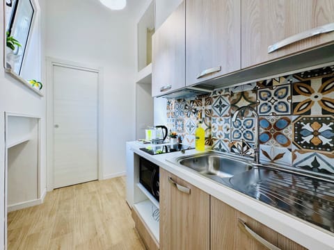 Classic Apartment, 1 Bedroom, Kitchen | Private kitchen | Fridge, microwave, stovetop, espresso maker