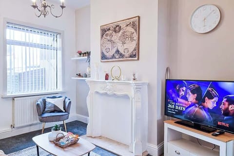 Bright and welcoming living room, perfect for relaxing or gathering with loved ones.