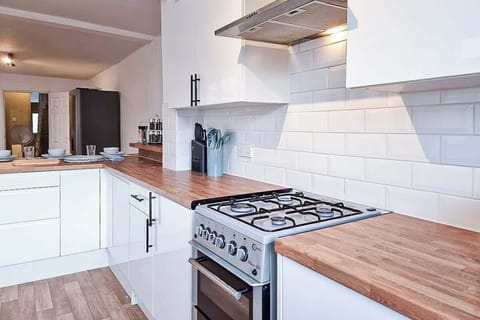 Inviting kitchen space, where culinary creativity comes to life!