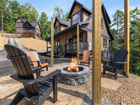 Studio (3 Bedrooms) | Property amenity