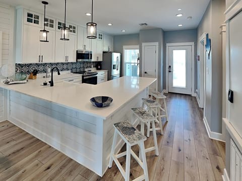 Condo (2 Bedrooms) | Property amenity
