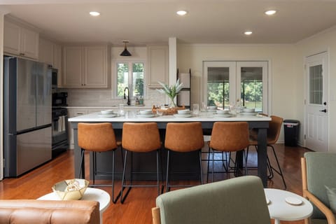 Open floor plan kitchen & dinner room, integrated into the living room.