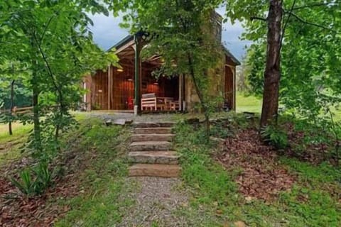 C0a1c9c2 d4cc 4a1e 81f2 504ebf3d6b3e