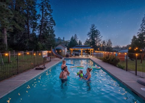 Dive into a Starlit Sanctuary. ✨
Experience the ultimate evening escape in our pristine pool under a canopy of stars. Whether it’s a family splash session or a quiet midnight swim, this is where vacation memories are made.