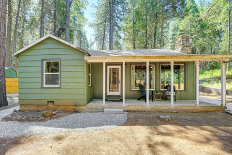 Murphys Vacation Rental | 2BR | 1BA | 1,024 Sq Ft | Steps Required