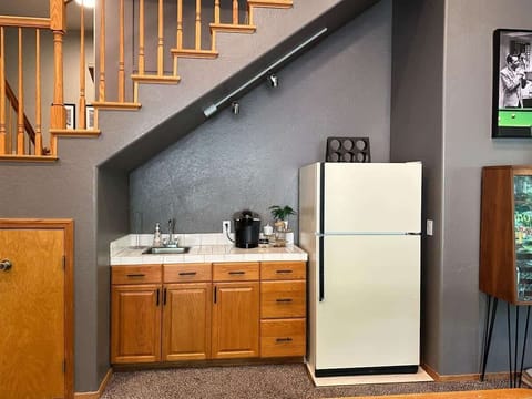 Downstairs Kitchenette