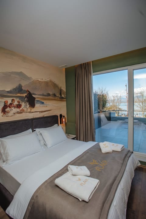 Comfort Double Room, Balcony, Lake View | Desk, soundproofing, free WiFi