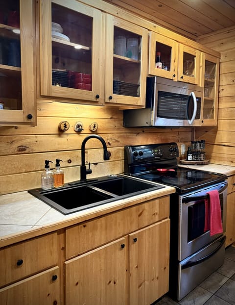 Deep Basin Sink in Full Kitchen