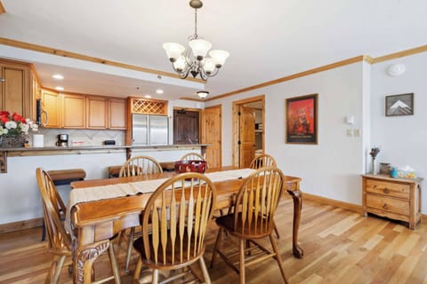 bordersll-406a-2863_54462331981_o