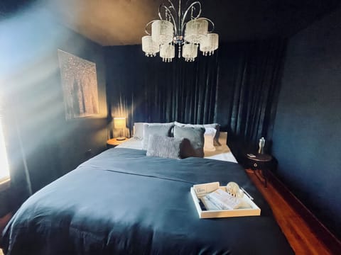 New Floor to ceiling velvety black out drapes. Freshly painted room.