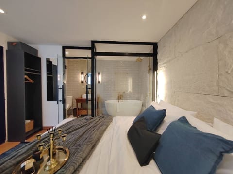 Deluxe Double Room, City View | Soundproofing, free WiFi
