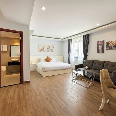 Luxury Room | Premium bedding, free minibar items, in-room safe, desk