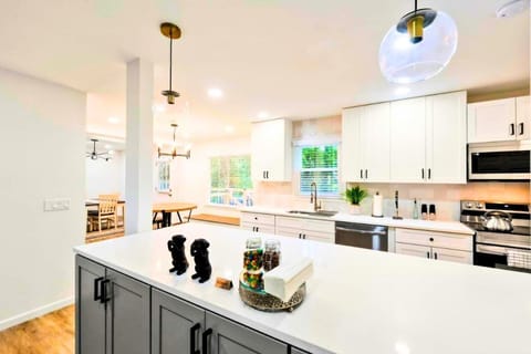 Complete with all of the essentials you need to cook up any meal you'd like.