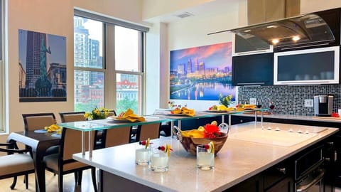 Condo, 2 Bedrooms | Dining