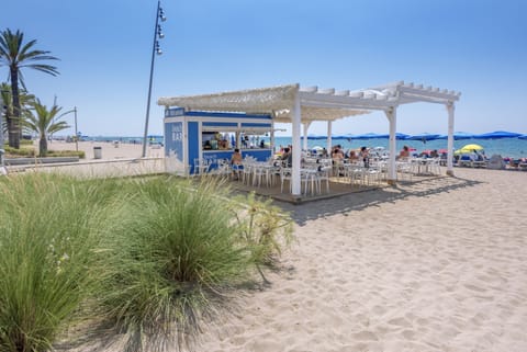 Beach bar
