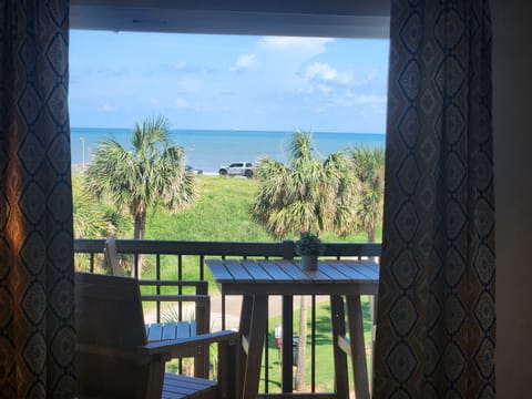 See the ocen and feel the breeze!