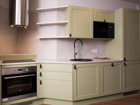 Bungalow | Private kitchen | Highchair