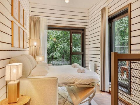 Cottage | 1 bedroom, individually furnished, bed sheets