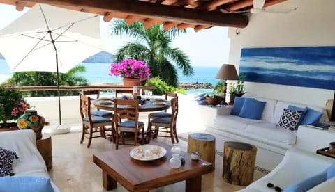 Family Villa, Beach View | 4 bedrooms, individually decorated, free WiFi