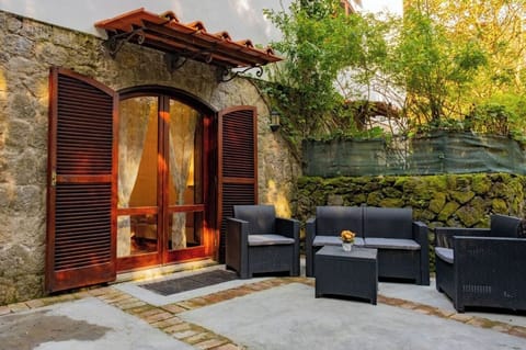 Comfort Room, Garden View | Terrace/patio