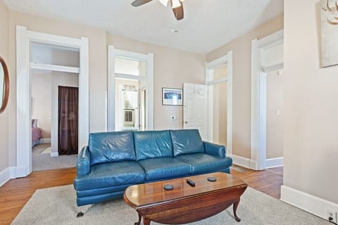 Living Room / Lounge
