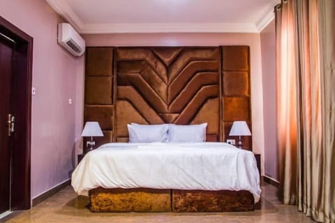 Comfort Room, Balcony, City View | Desk, laptop workspace, free WiFi