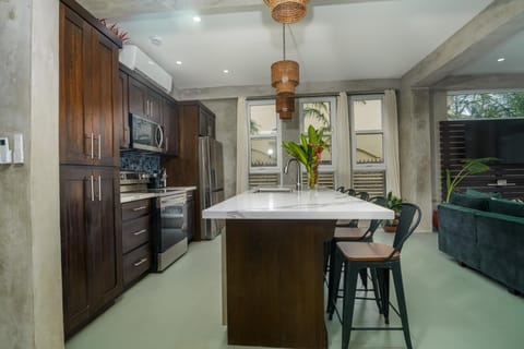 Conmigo Villas North - Beachfront 3 Bedroom Condo w/ Pool (4103)