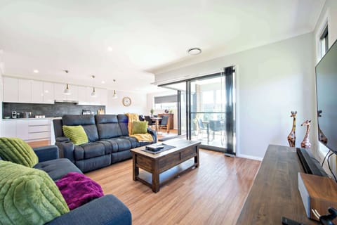 Living Area + Smart TV