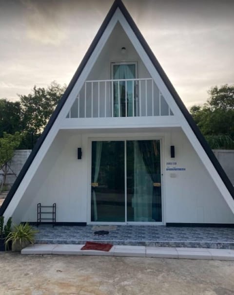 Deluxe Double Room, Patio, Garden View | Free WiFi