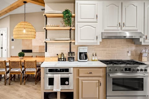 Fully Stocked Kitchen