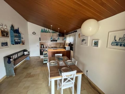 Espresso maker, electric kettle