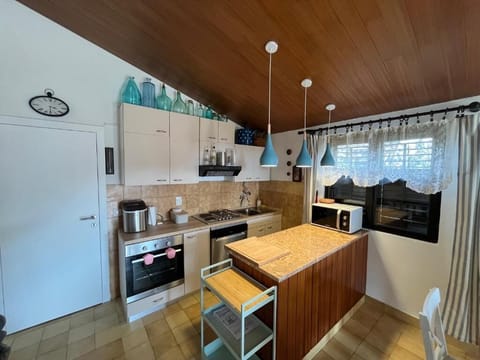 Espresso maker, electric kettle