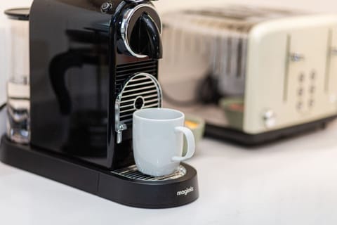 Full kitchen - coffee Maker 